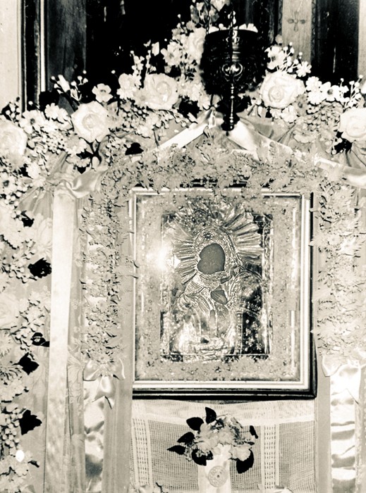 Вид иконы во время её пребывания в Матвеевском храме. 50-е годы ХХ века